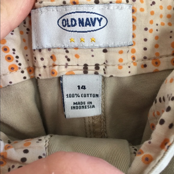 Size 14 Old Navy Shorts - Picture 3 of 3